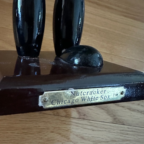 Chicago White Sox 2002 Rare First in Limited Series Nutcracker - Picture 6 of 16